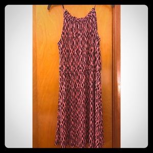 Cute pink and black dress!